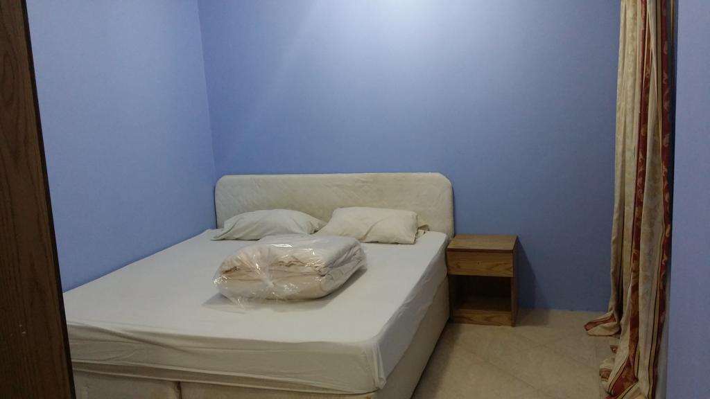 Red Tower Furnished Apartments Mahboula Zimmer foto